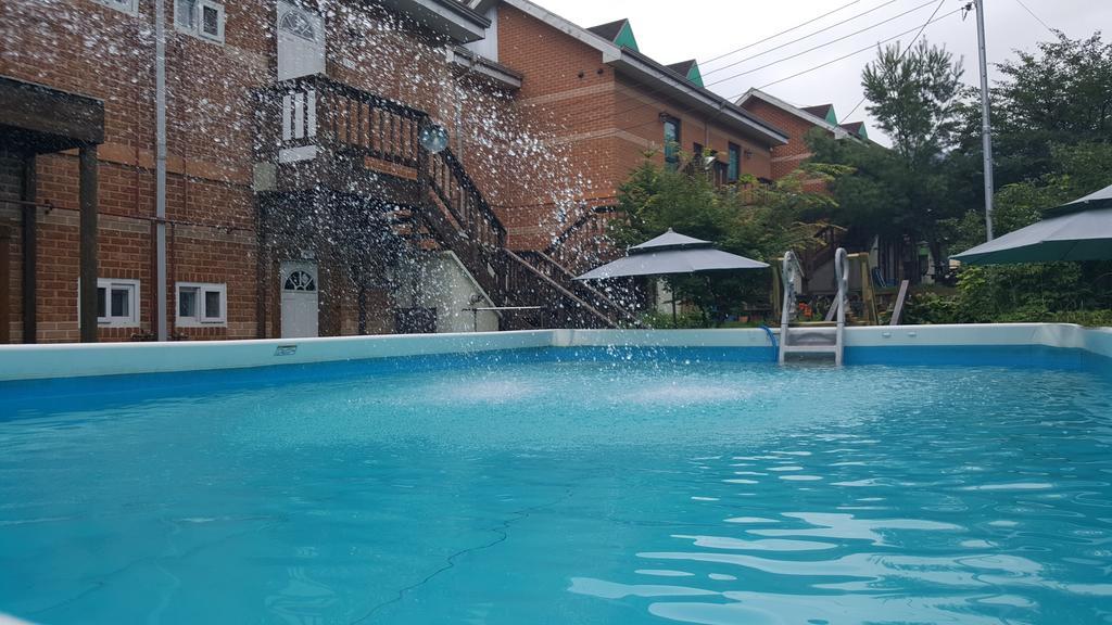 Hwangto Green Village Pension Yongin Exterior foto